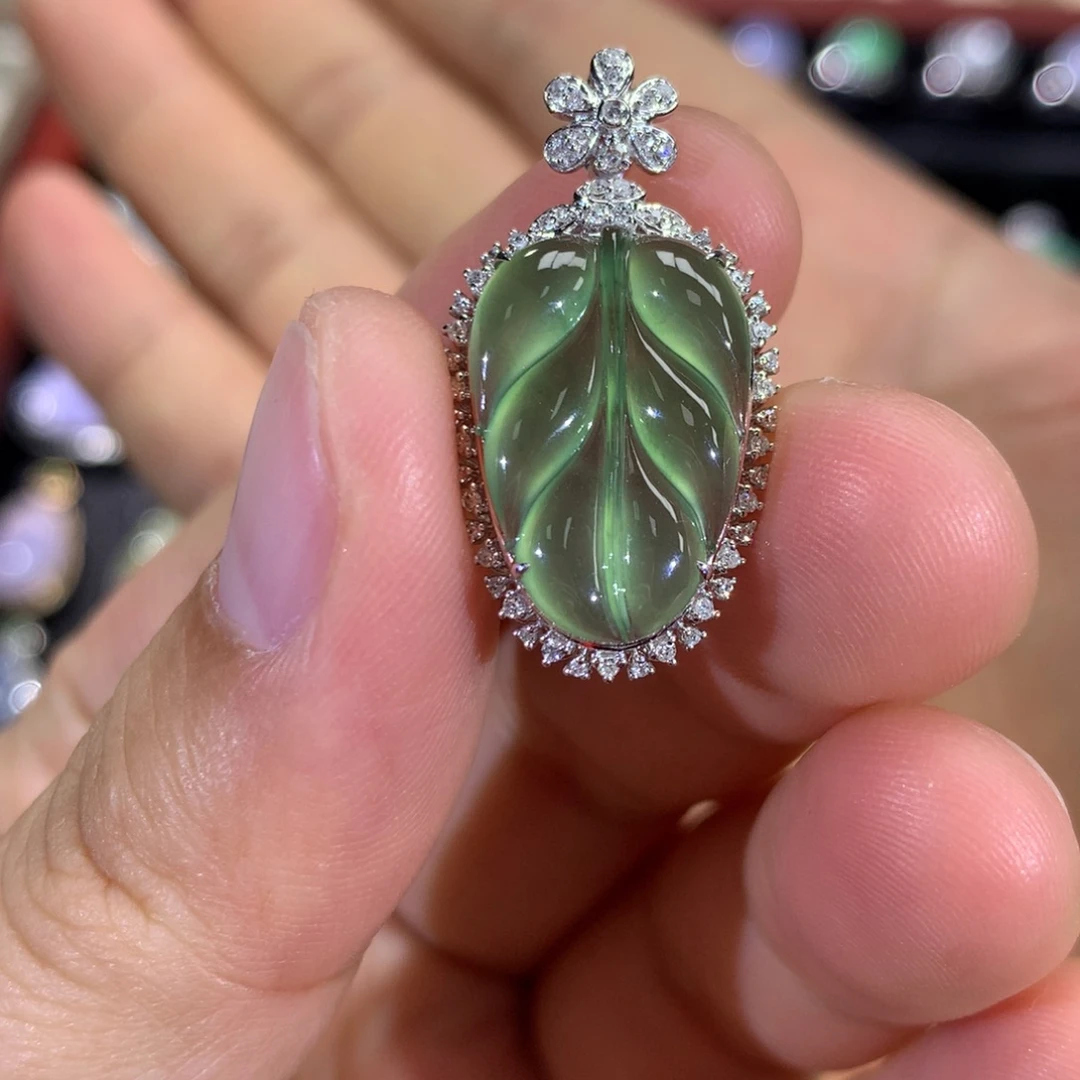 翡翠18K金镶嵌吊坠(不含链)签收后48小时鉴赏期