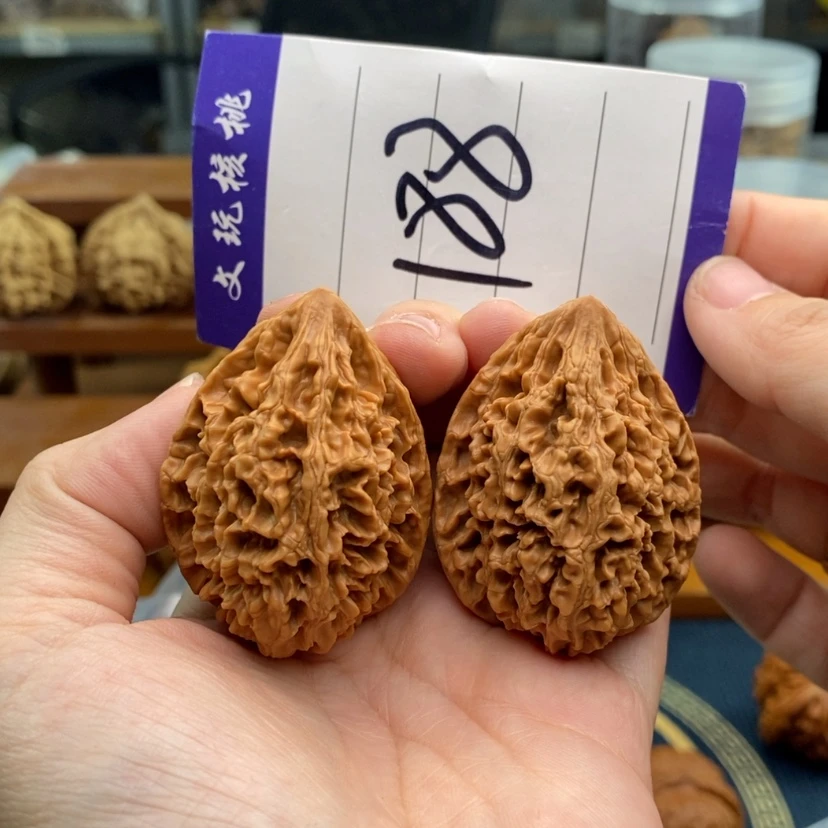 【闪购商品】文玩核桃吊坠36招财鼠