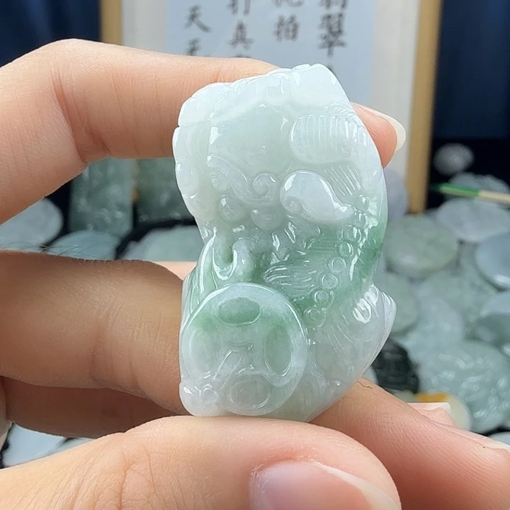 翡翠未镶嵌颈饰翡翠