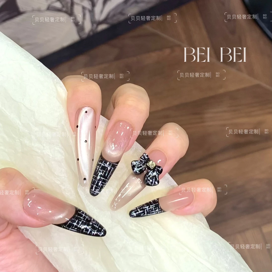 黑天鹅 手工穿戴甲黑色小香风猫眼轻奢显白光疗美甲可拆卸穿戴甲