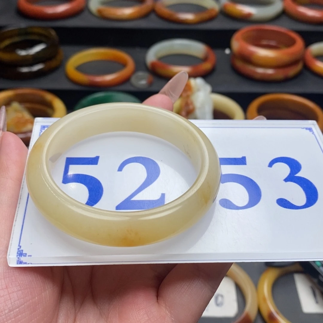 石英质玉（黄龙玉）手镯未镶嵌