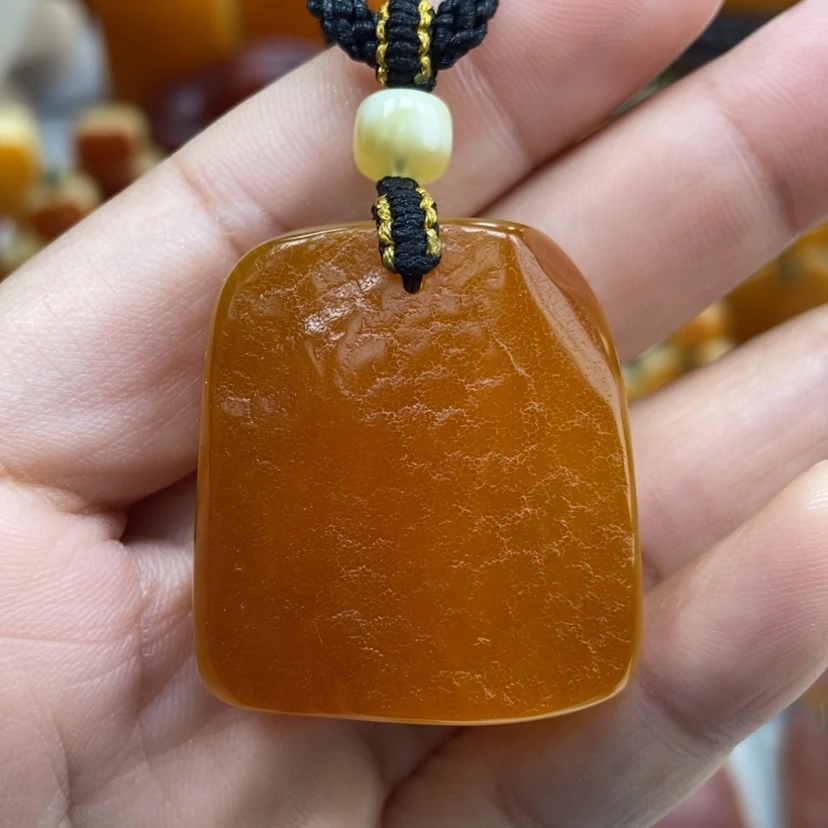 【闪购商品】琥珀颈饰未镶嵌