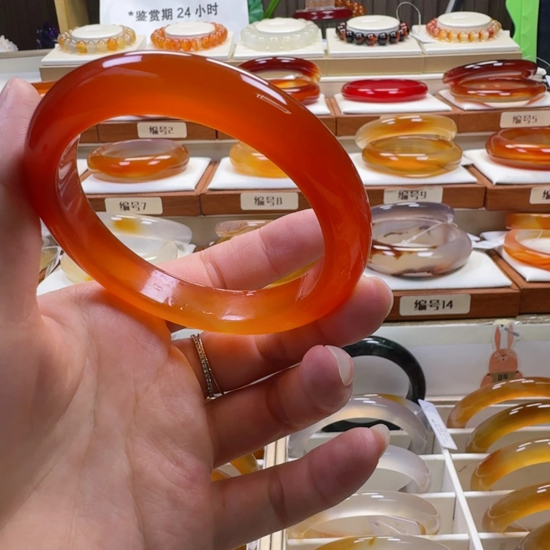 玛瑙/玉髓手镯未镶嵌