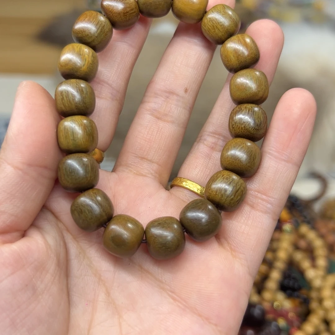 无事牌维腊木（绿檀）