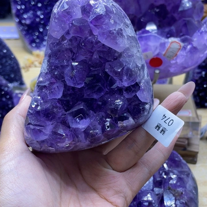 未镶嵌水晶大型摆件（非配饰）