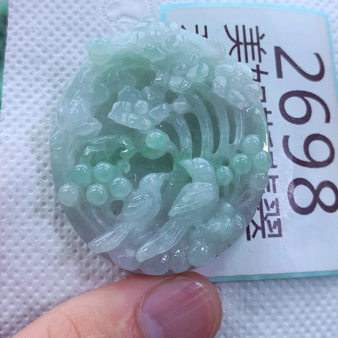 吊坠(不含链)未镶嵌翡翠