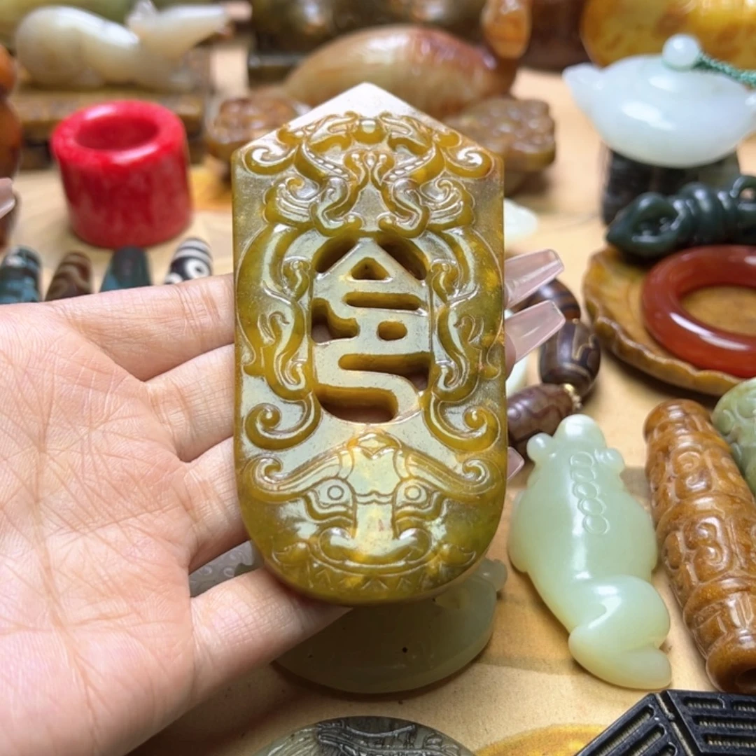 【闪购商品】蛇纹石玉颈饰未镶嵌