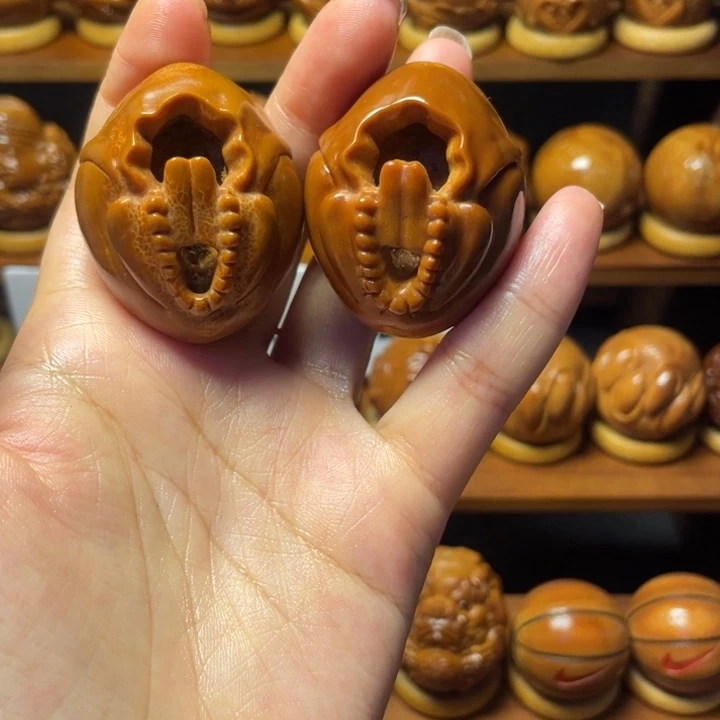 橄榄核把件无相佛