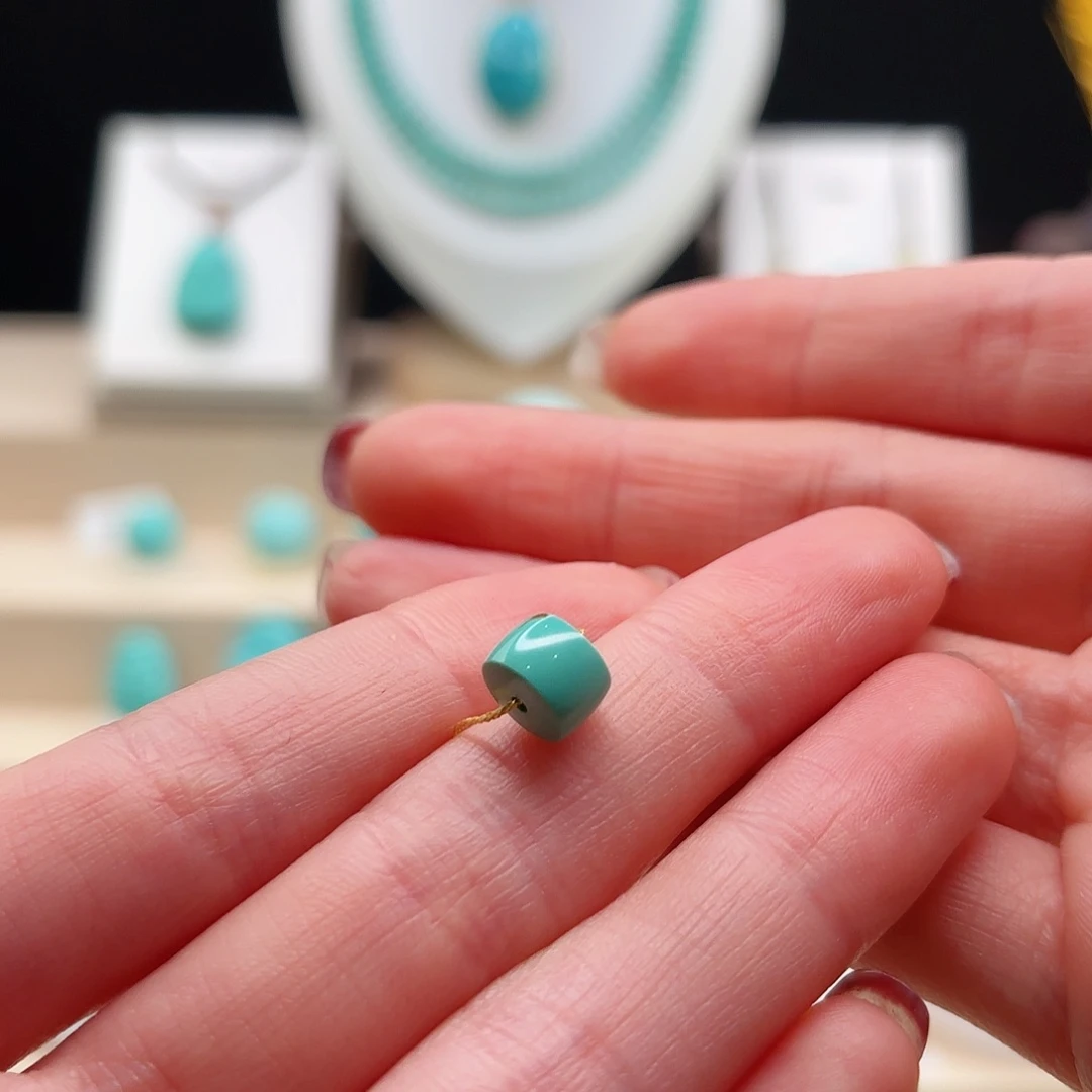 绿松石配饰未镶嵌O****a