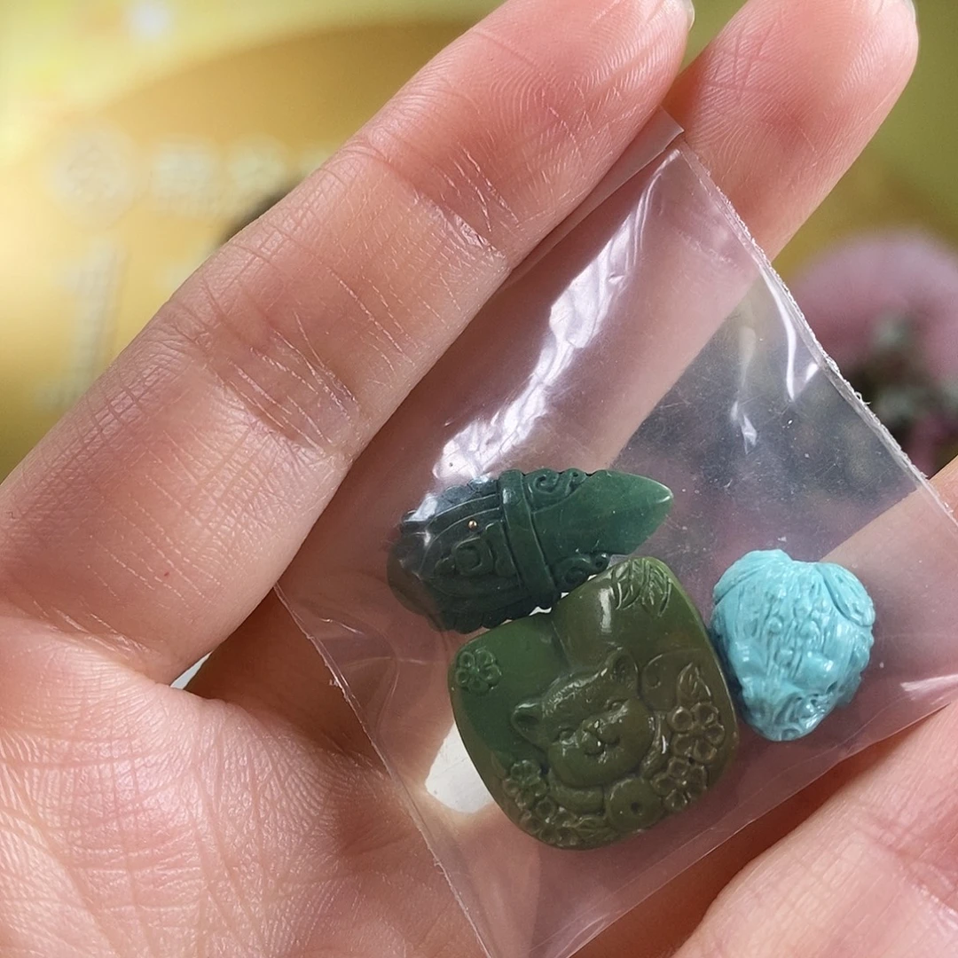 未镶嵌绿松石珠宝奇石