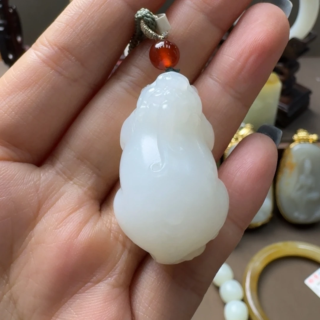和田玉未镶嵌吊坠(不含链)