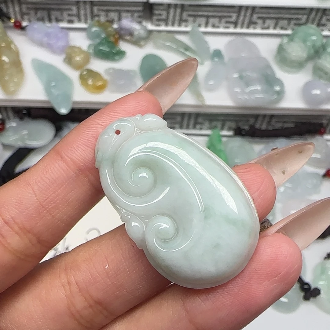 翡翠未镶嵌颈饰47