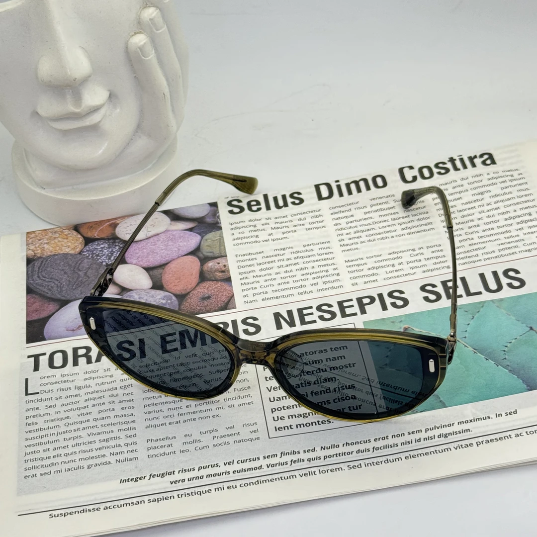 【3093】硅胶鼻托复古绿框墨镜复古显脸小太阳镜遮阳欧美风