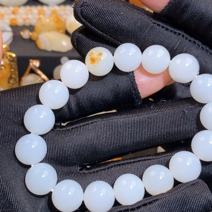 *****和田玉未镶嵌手链