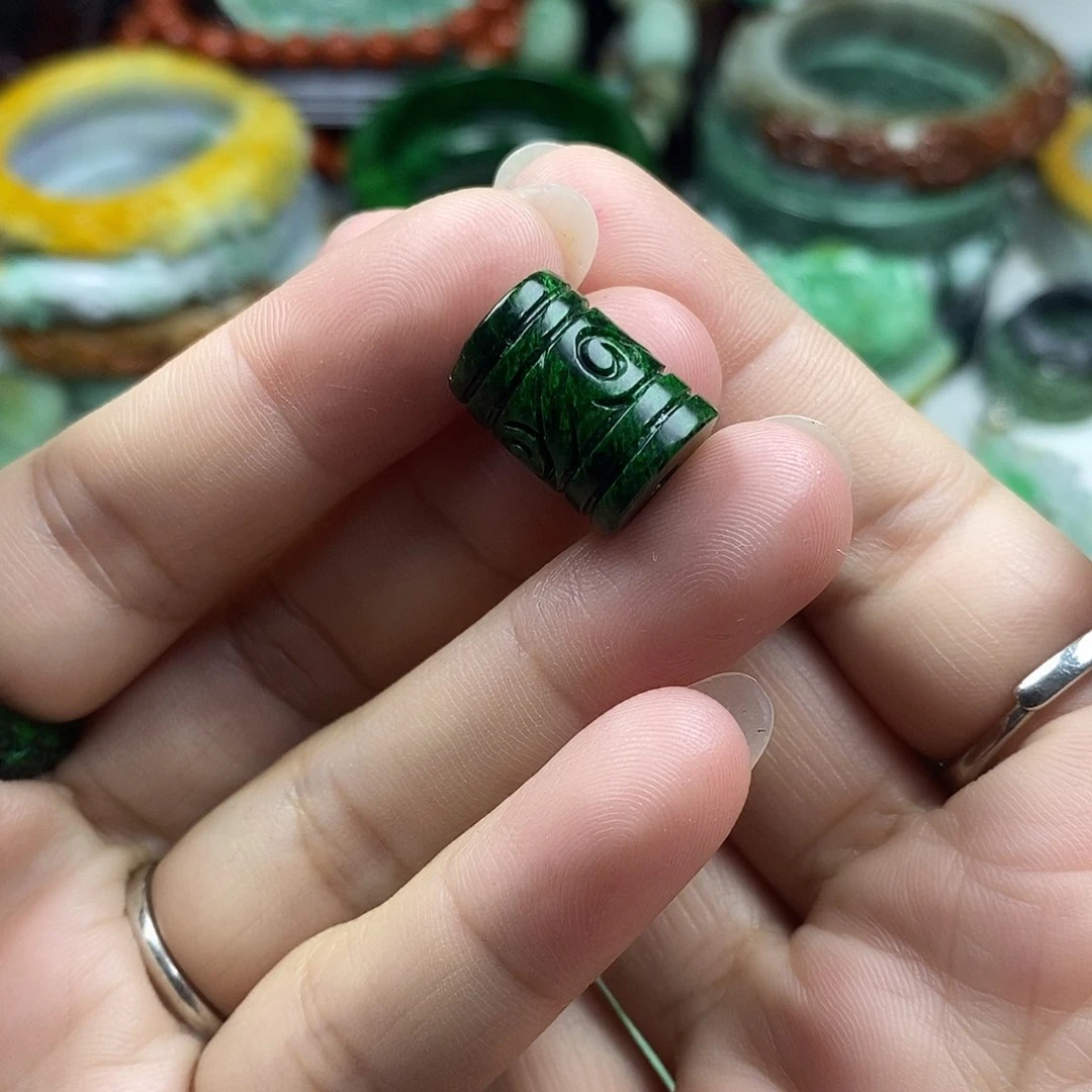 颈饰未镶嵌翡翠桶珠