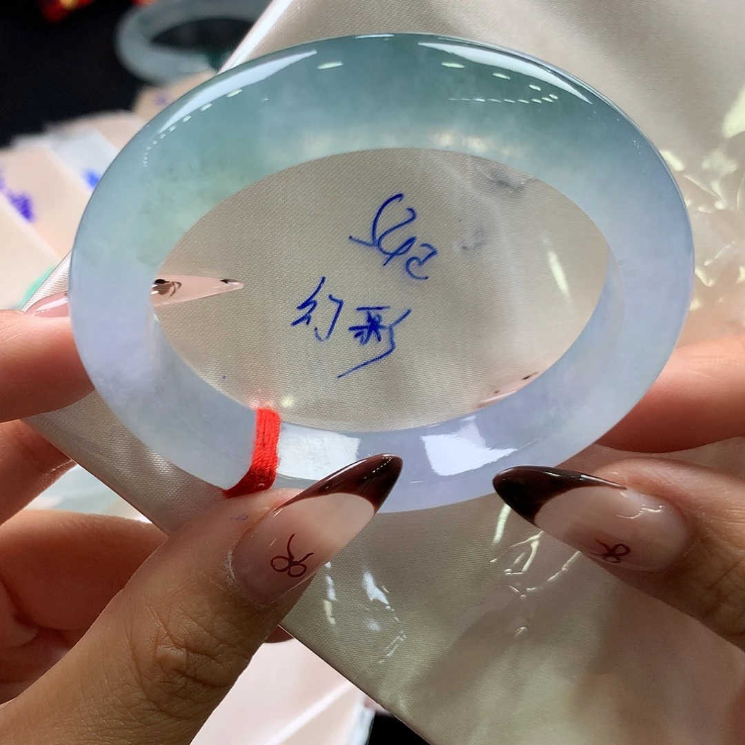 翡翠未镶嵌手镯38号冰种炸光幻彩！