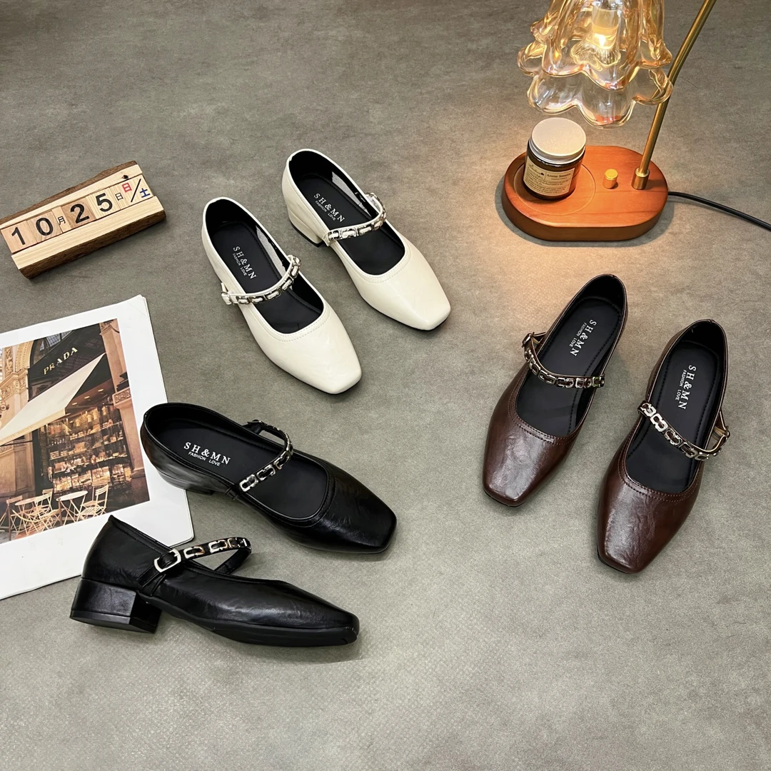 法式复古单鞋女2025年春夏新款低跟方头浅口一字扣带浅口玛丽珍鞋