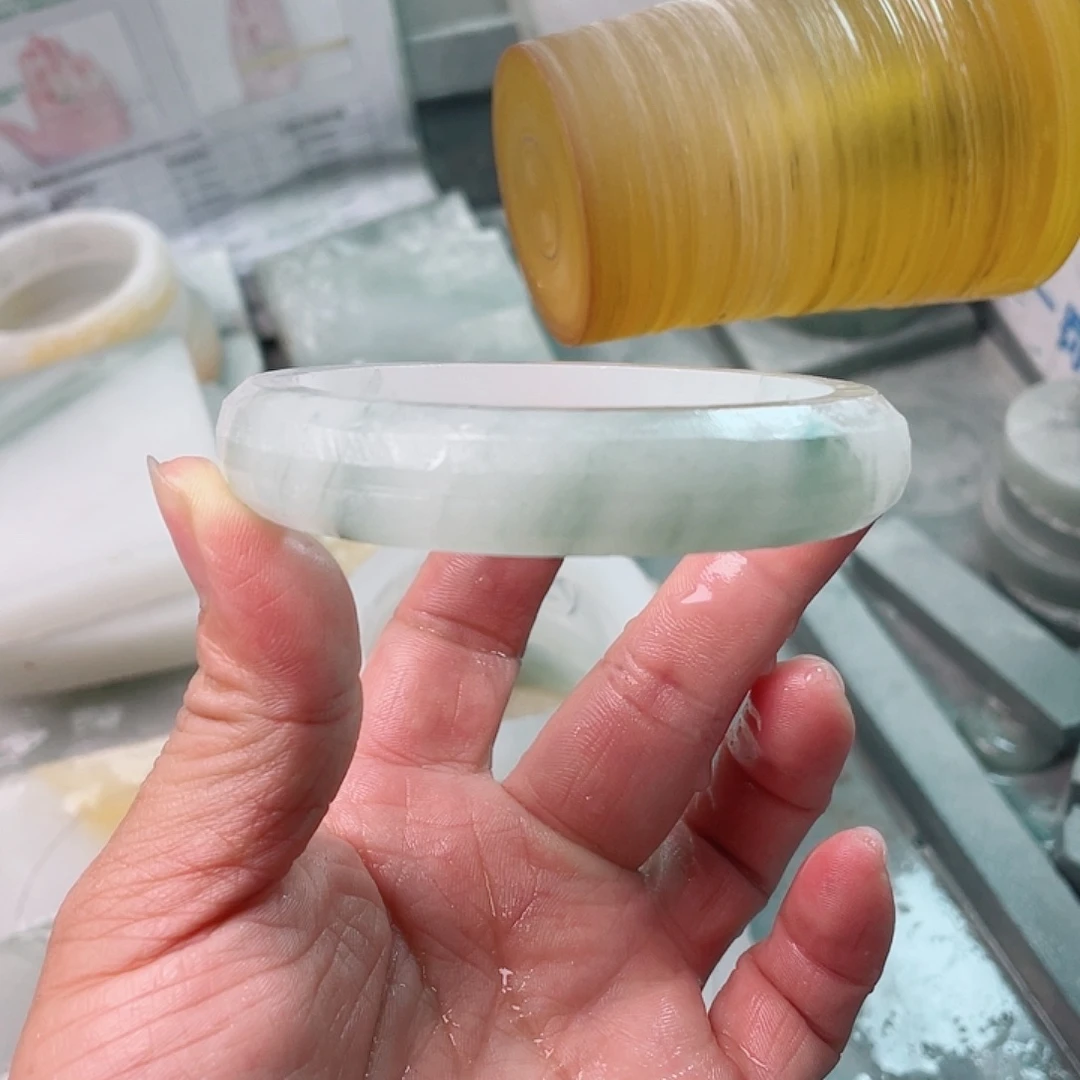 请***锅定制石英质玉（天山翠）