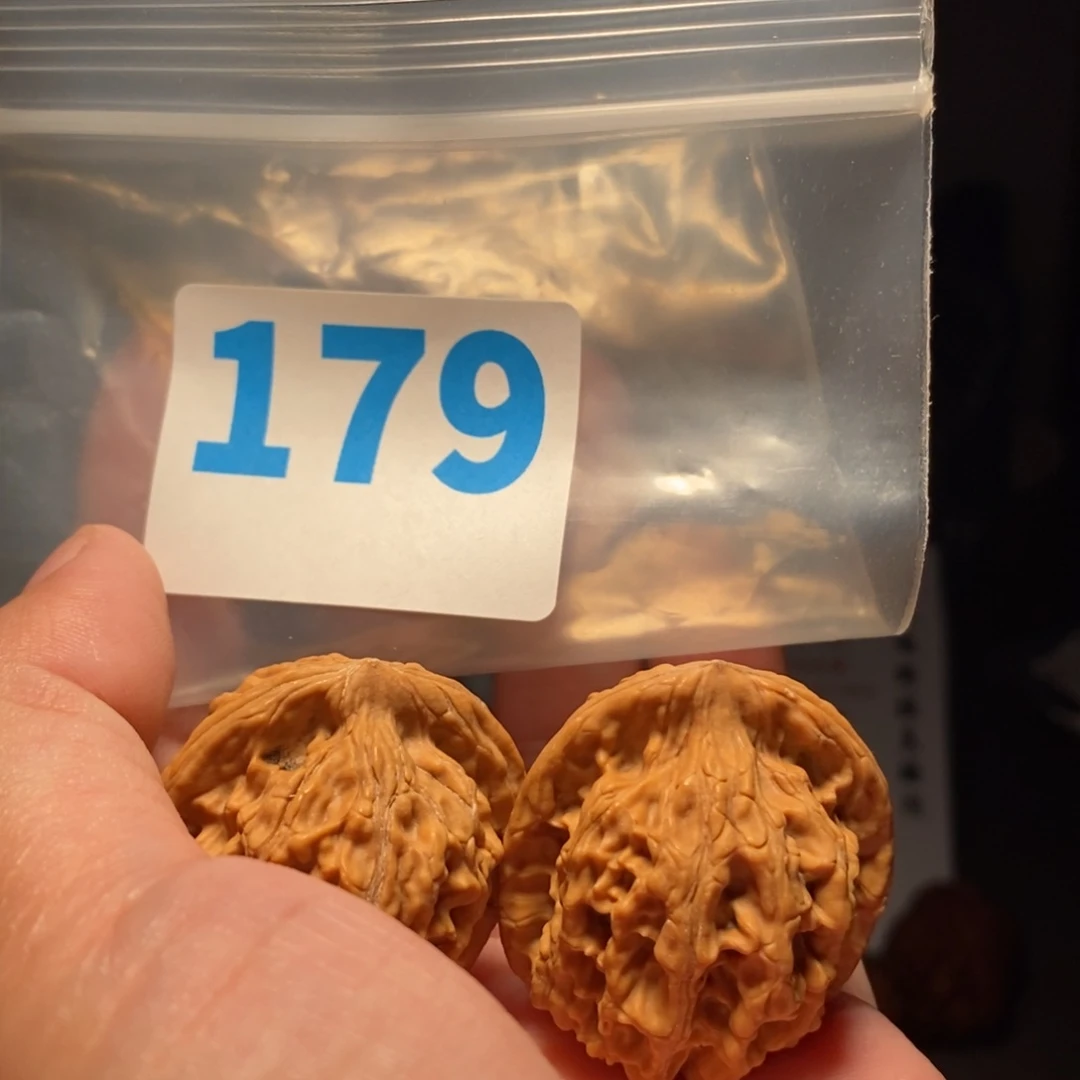 文玩核桃把件文玩核桃把件
