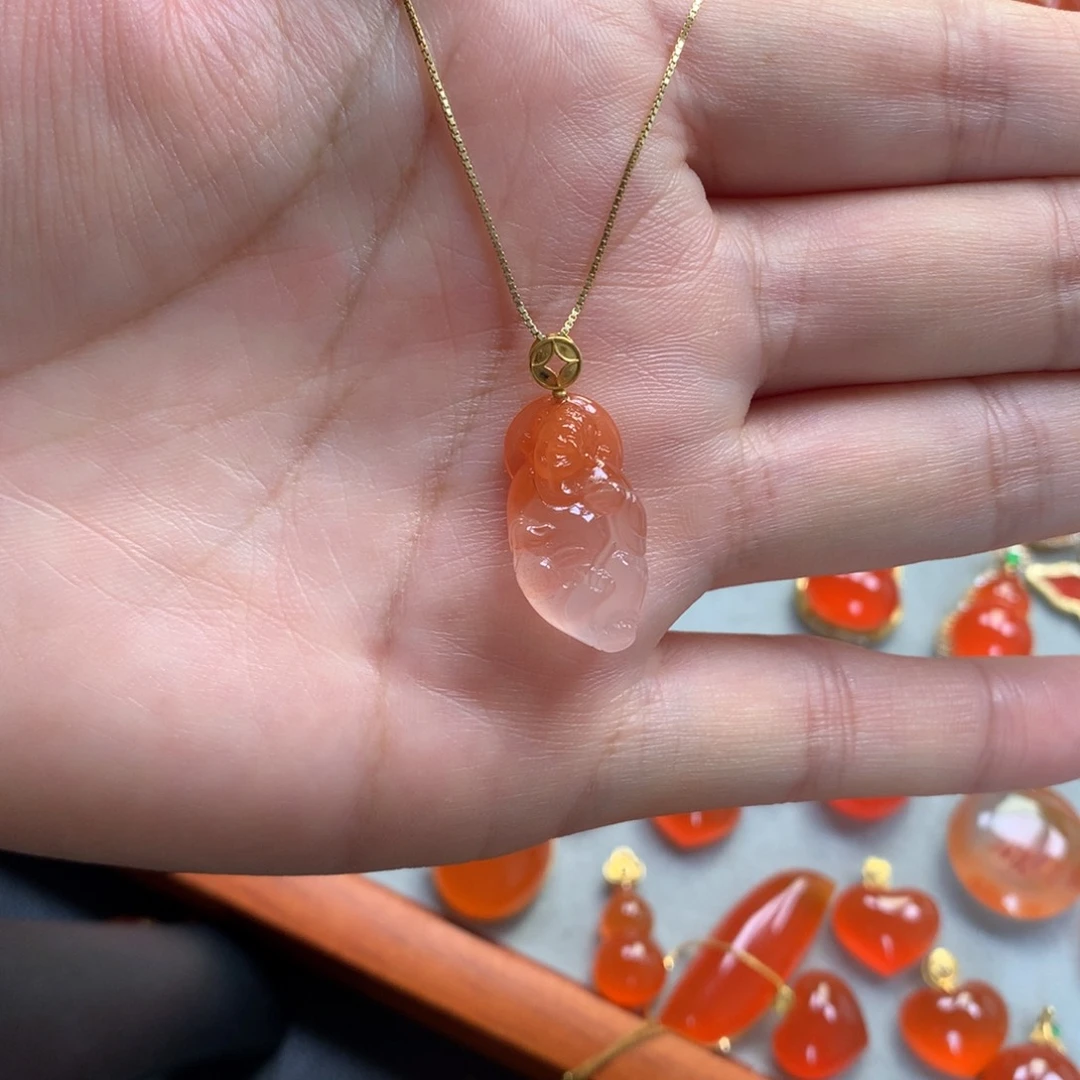 南红玛瑙未镶嵌颈饰