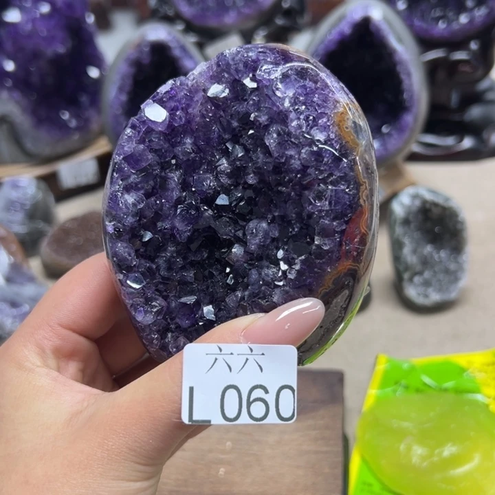 未镶嵌紫晶大型摆件（非配饰）