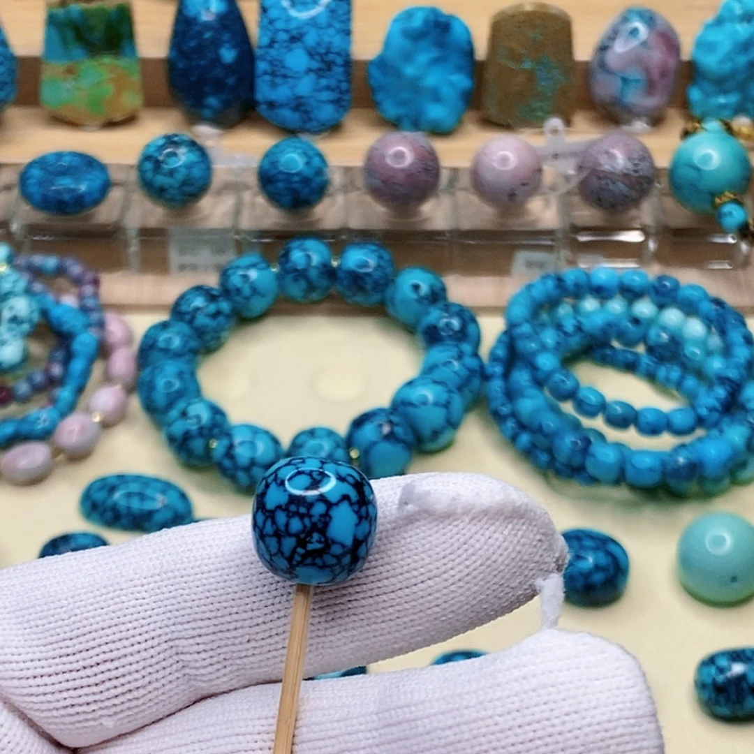 绿松石未镶嵌珠宝奇石