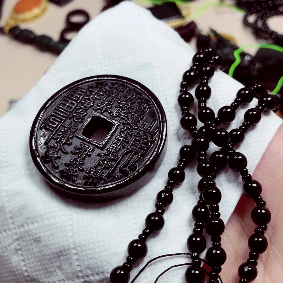 翡翠未镶嵌颈饰先鉴后发一物一证