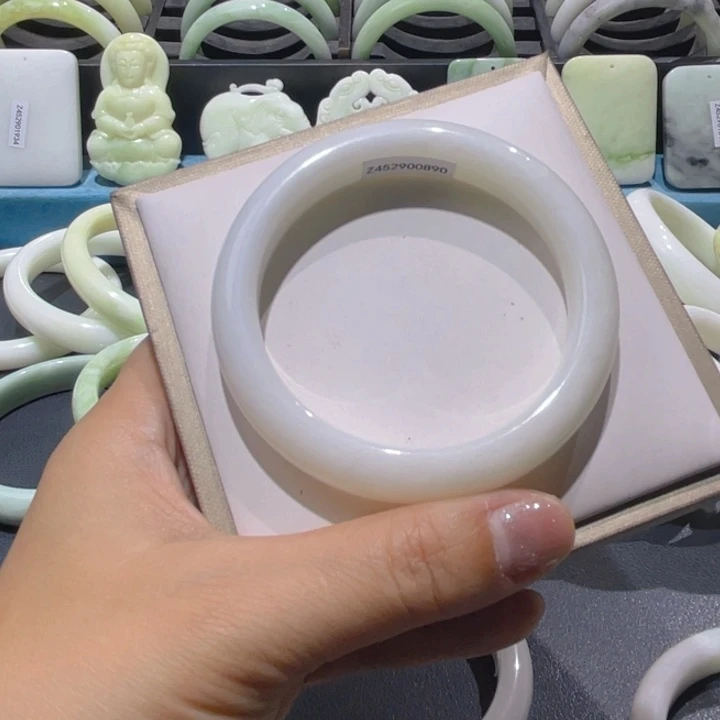 未镶嵌手镯蓝田玉（蛇纹石化大理石玉）?*