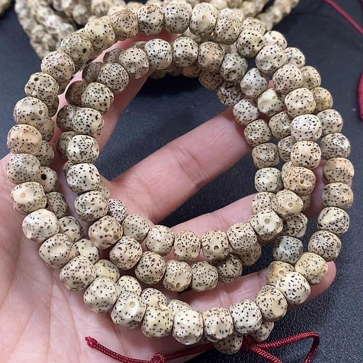 星月菩提吊坠雕刻奶酪款120颗，9*8