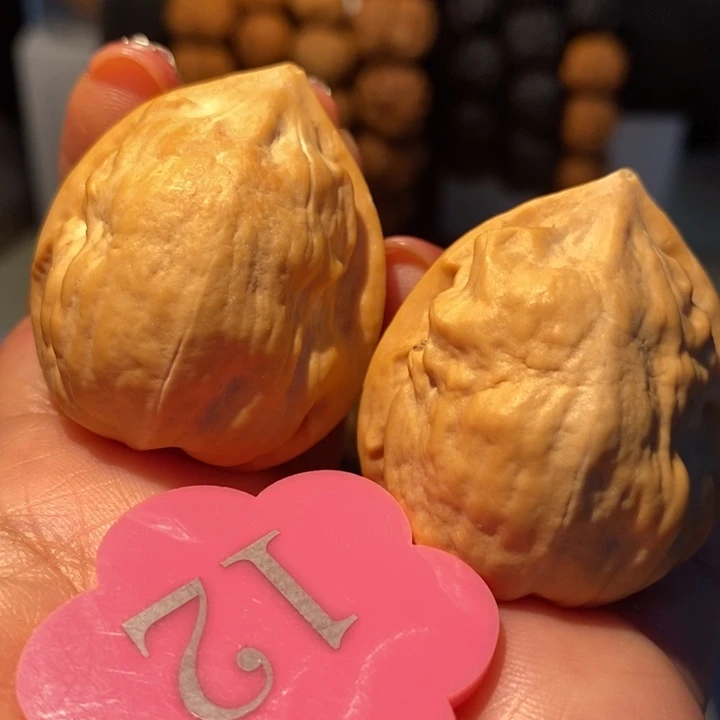 肉***好马头琴37尺寸，虚尖磕碰