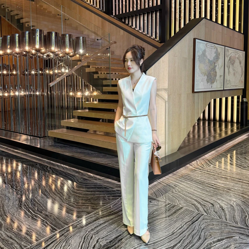 白色无袖马甲通勤职业装休闲西装两件套高级感干练气场西服套装ZY