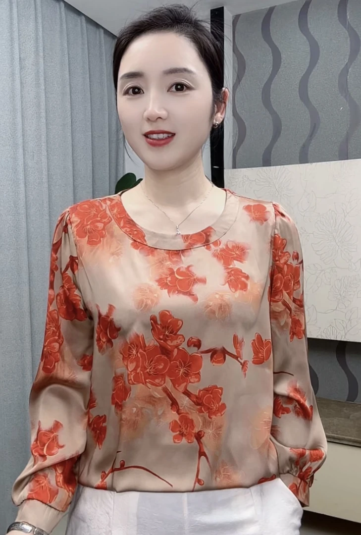 【喜上眉梢】2025年春季圆领时尚显瘦气质减龄百搭小衫上衣女士