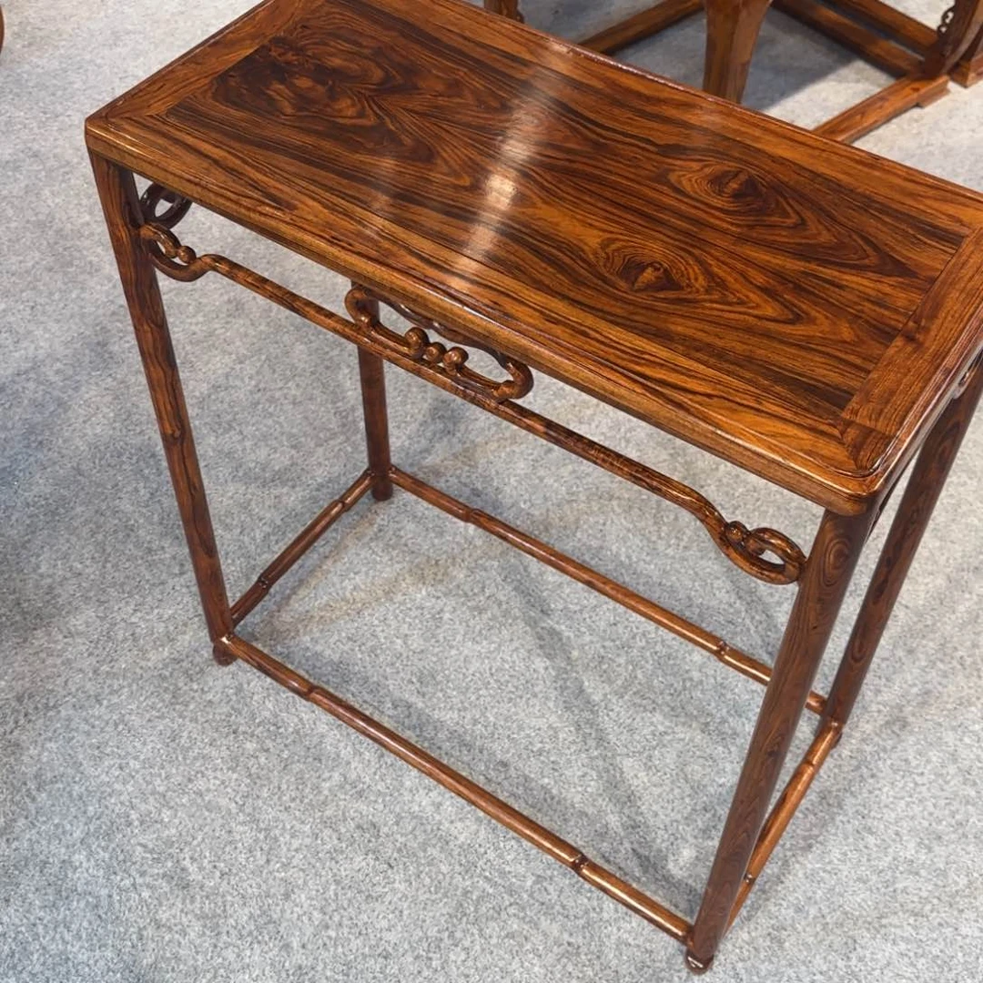 贡木6****2……………………………………