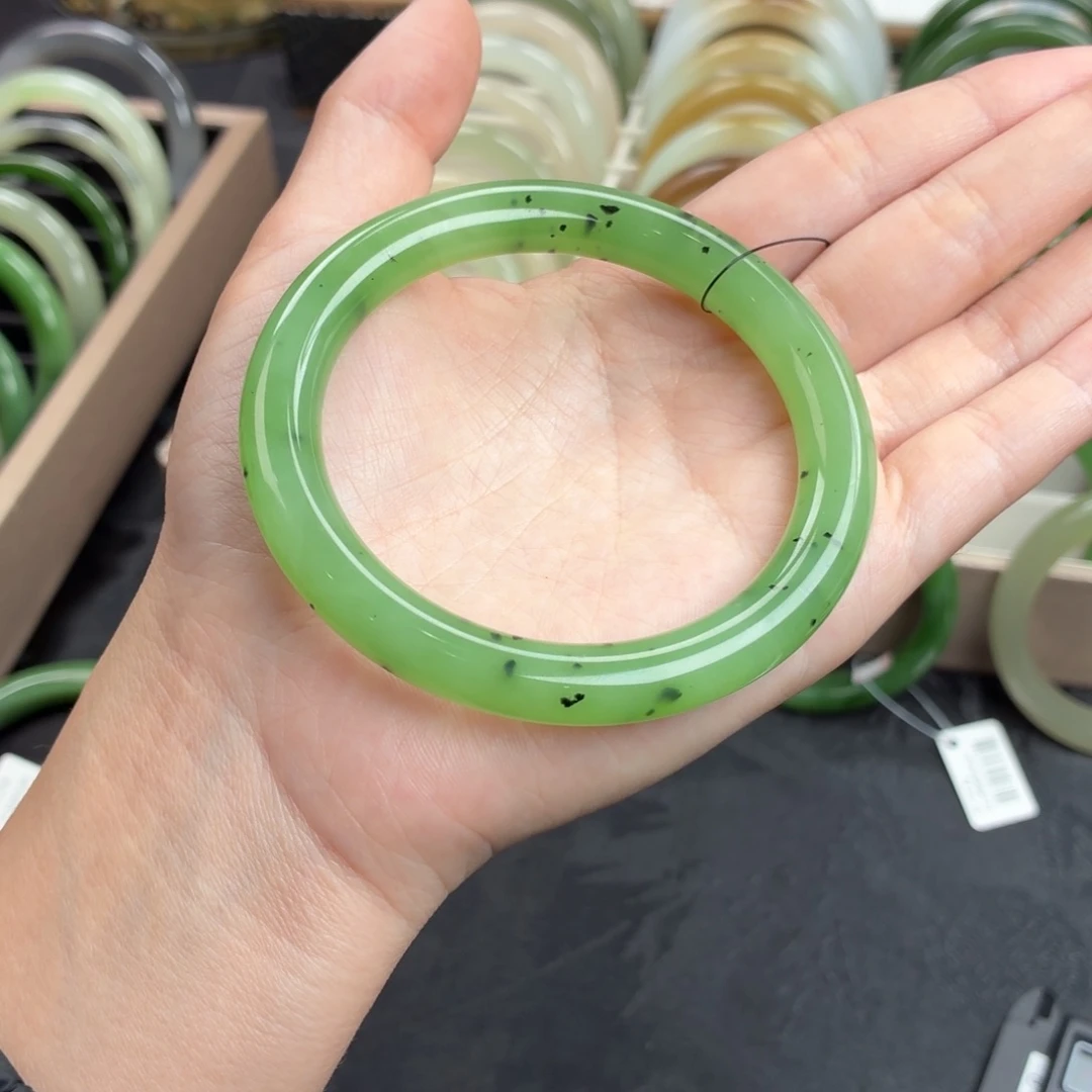 和田玉未镶嵌手镯-冰底果绿碧玉猕猴桃美人条！精品上新14号