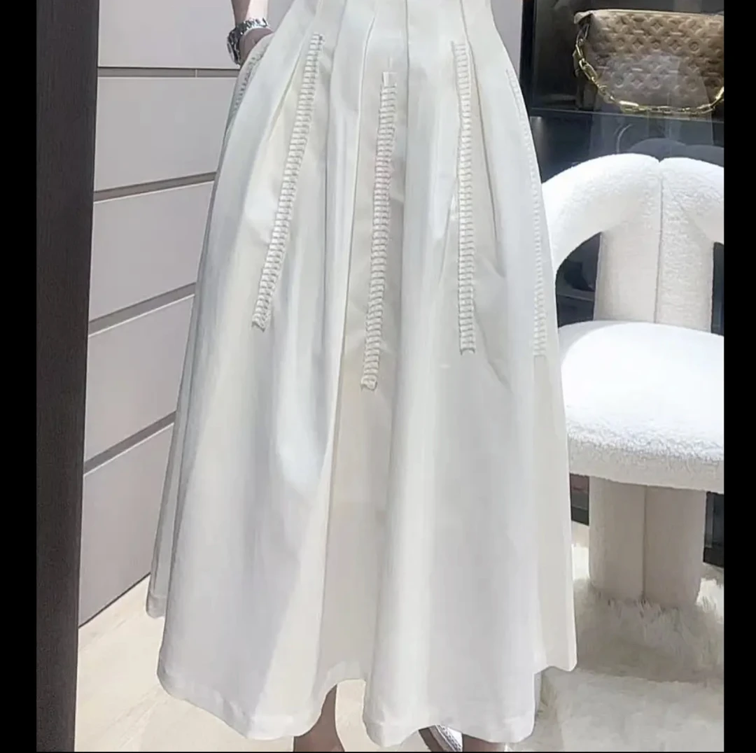 2025年时尚气质百搭蓬蓬半身裙