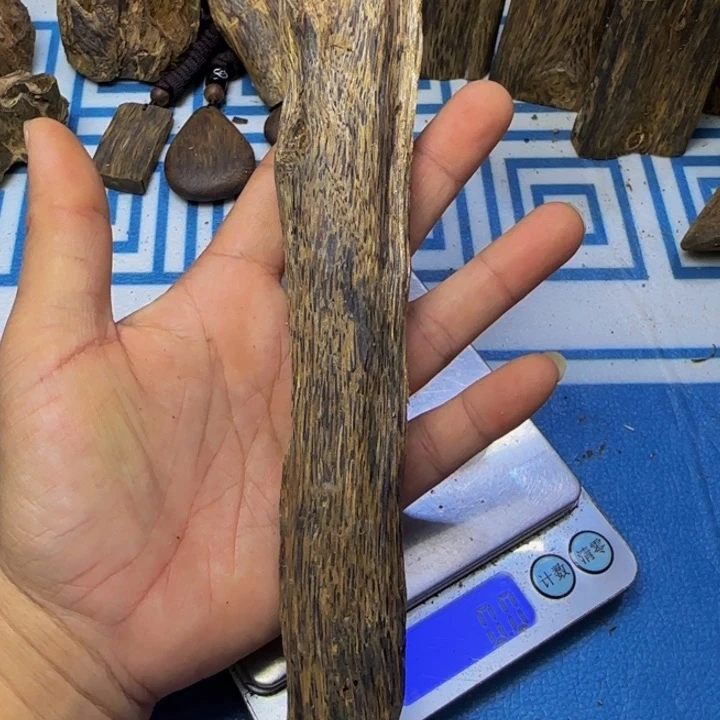 木手工艺雕塑根雕木方板材49克