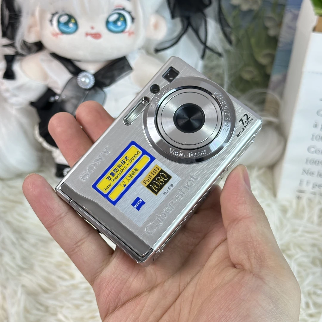 9新 Sony/索尼 索尼w80色彩感好胶片感方块机带配件