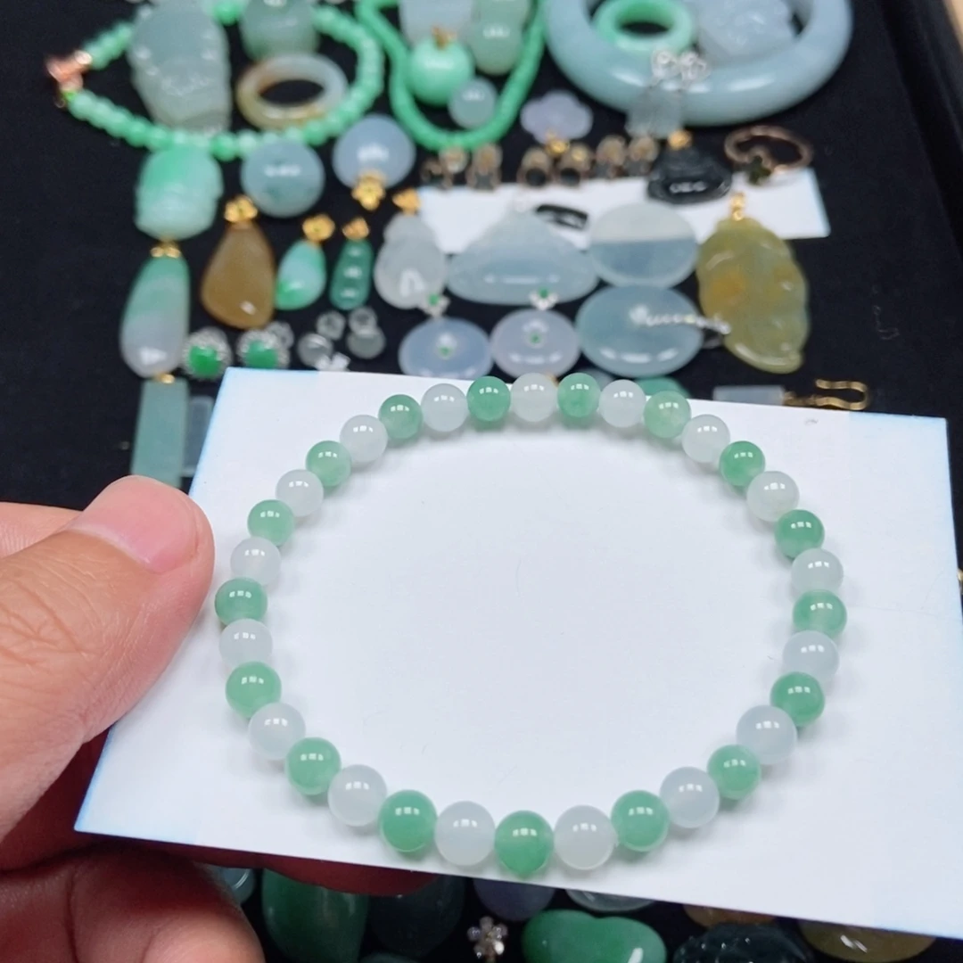 翡翠未镶嵌颈饰珠串