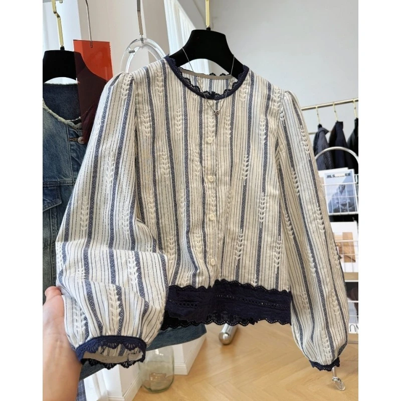 D02109早秋新款女装巨好看短款小衫蕾丝花边长袖衬衫法式小上衣