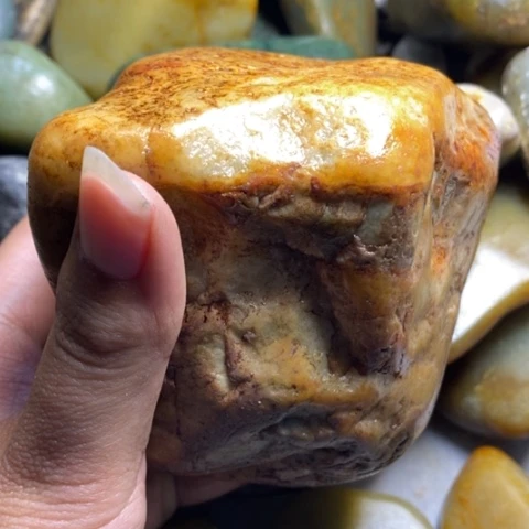 未镶嵌和田玉（糖玉）挂件