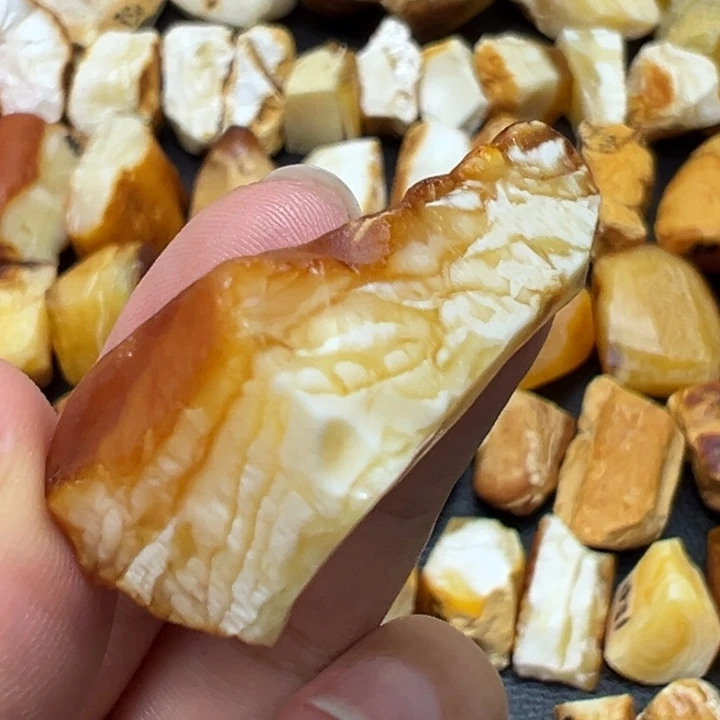 未镶嵌定制琥珀蜜蜡