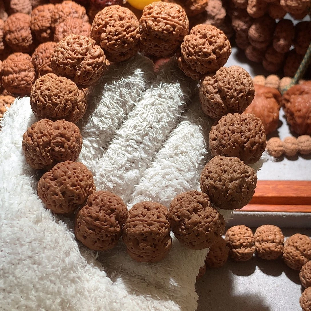 姚***烂金刚菩提吊坠25粗筋厚肉蜂王