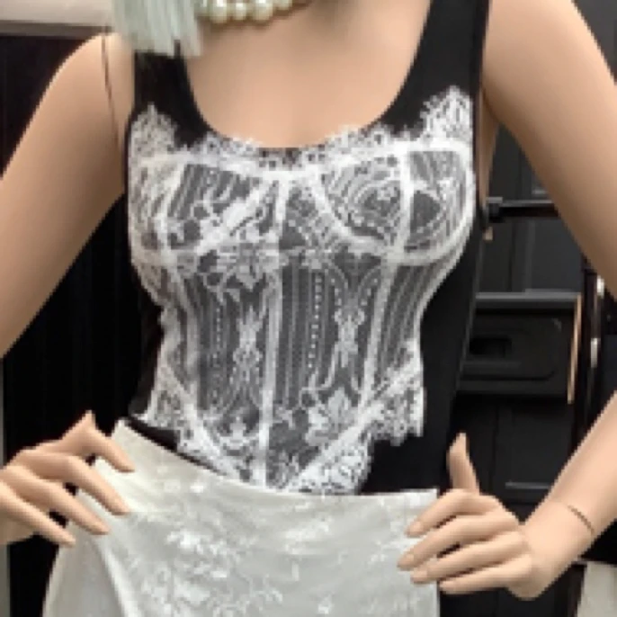 832023010黑色吊带