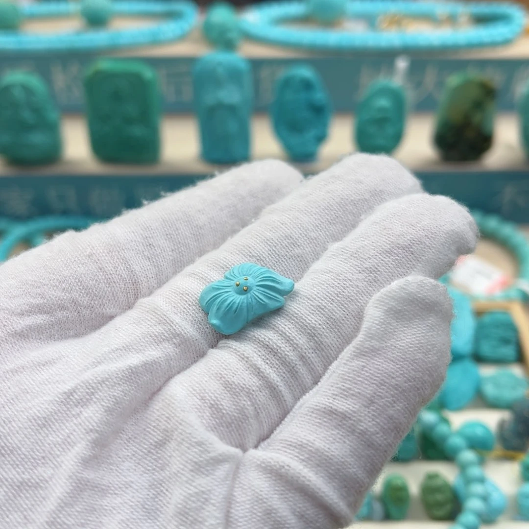 绿松石配饰未镶嵌