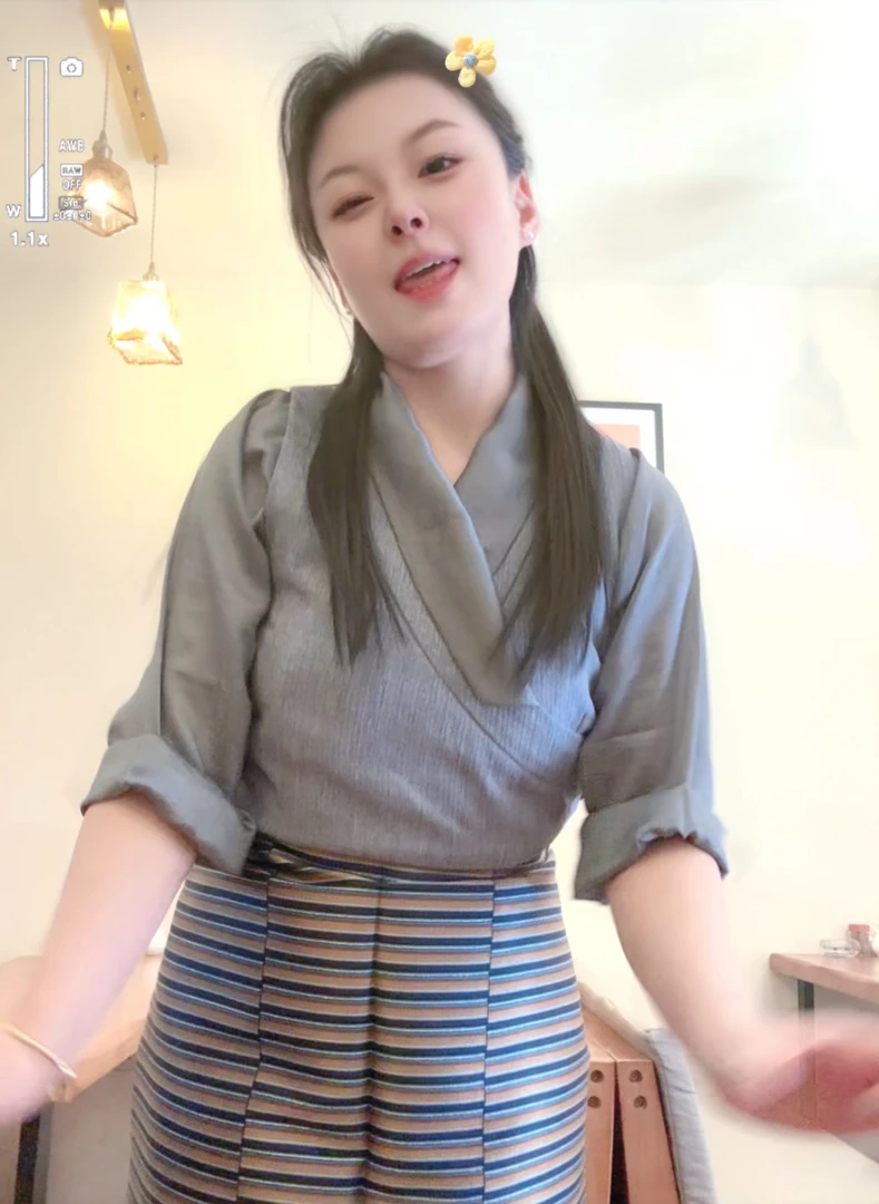 2025新款女士藏服博拉