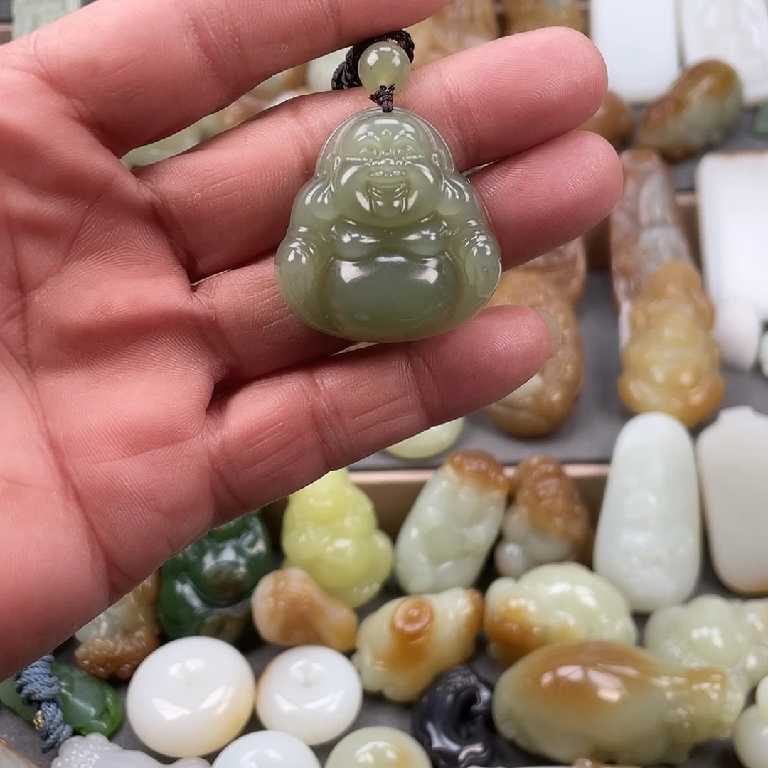 和田玉未镶嵌颈饰