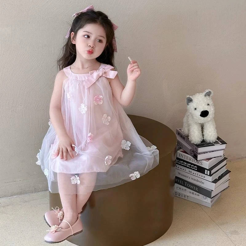 812女童夏季连衣裙女宝夏季纯色刺绣小女孩