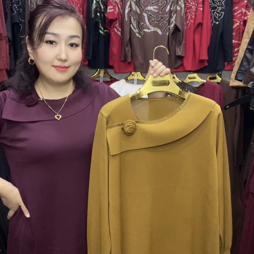新款玫瑰花领子上衣