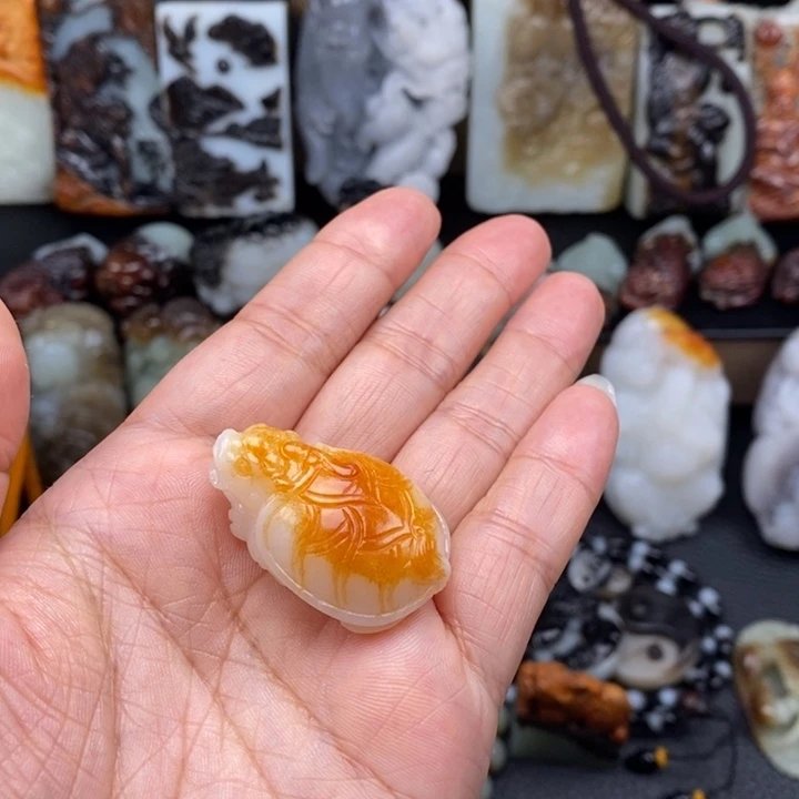 哥***说和田玉未镶嵌项链