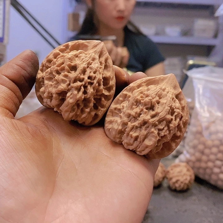 【闪购商品】把件核桃43/44官帽